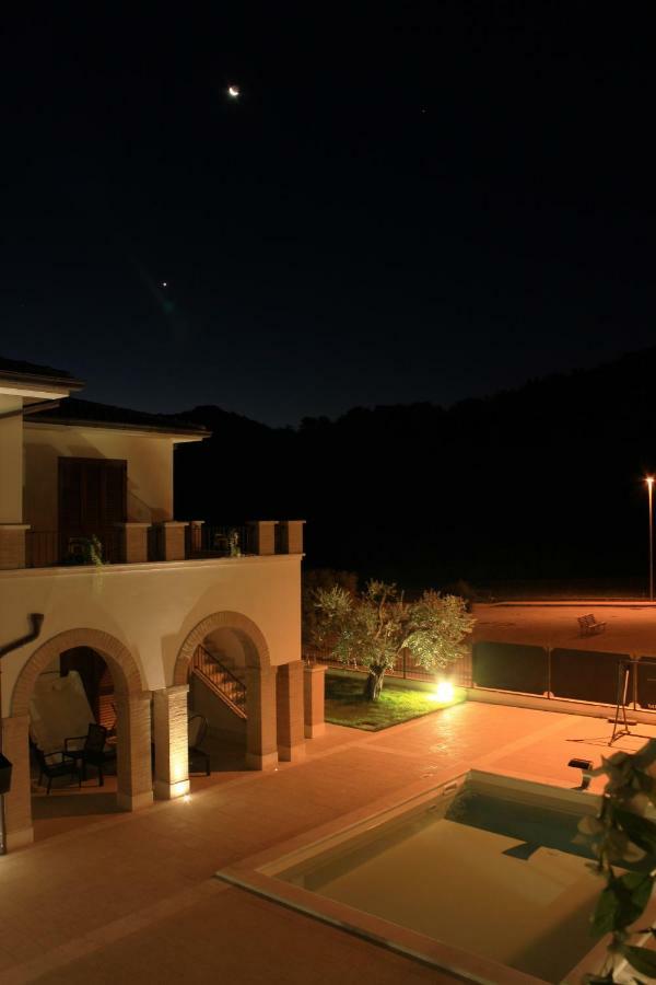 Residence Stella Del Gran Sasso Colledara Экстерьер фото
