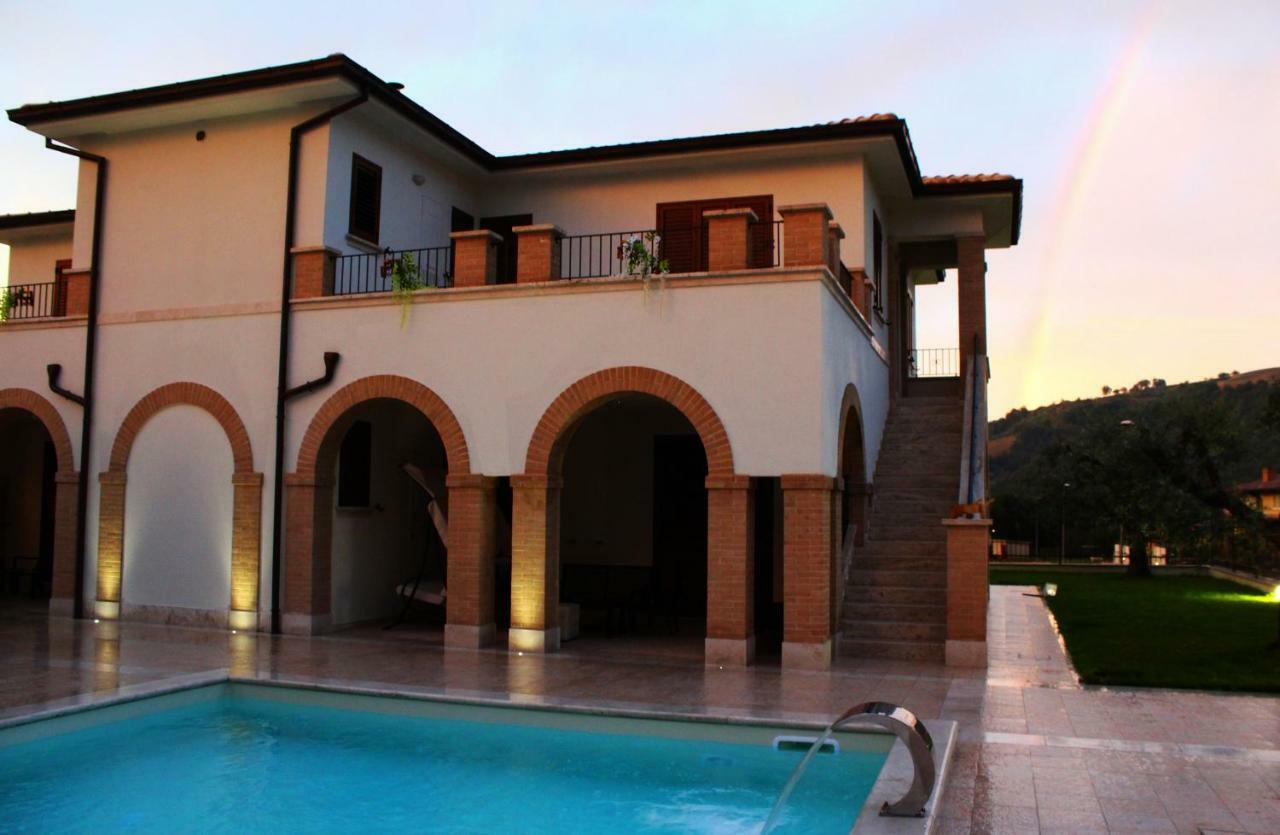 Residence Stella Del Gran Sasso Colledara Экстерьер фото