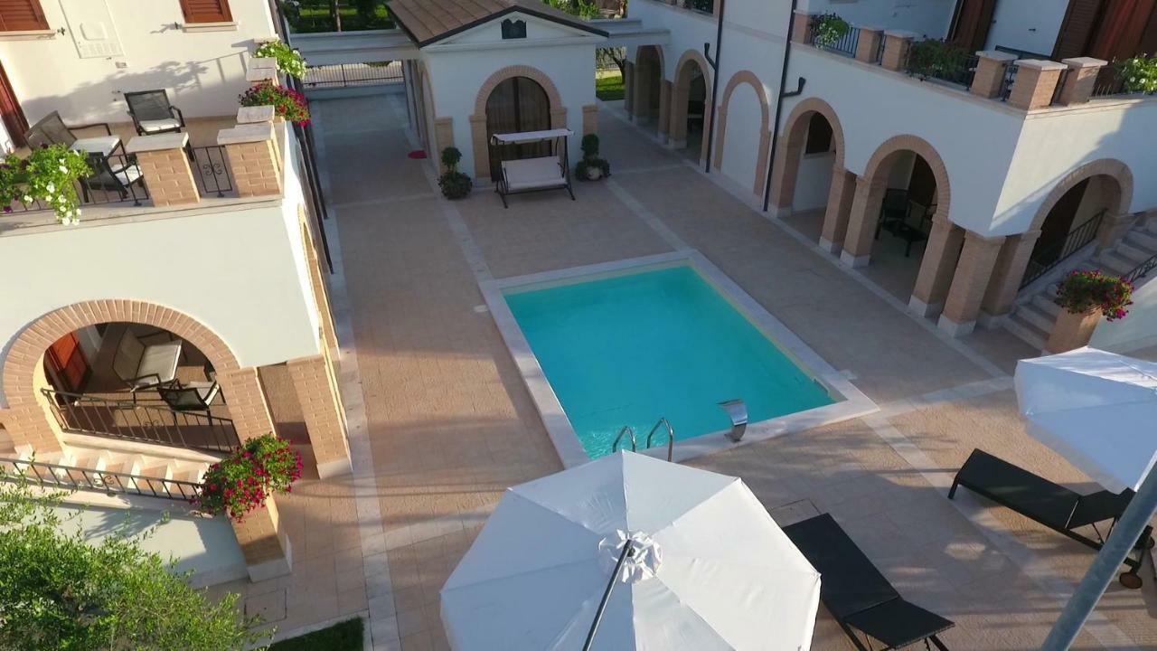 Residence Stella Del Gran Sasso Colledara Экстерьер фото