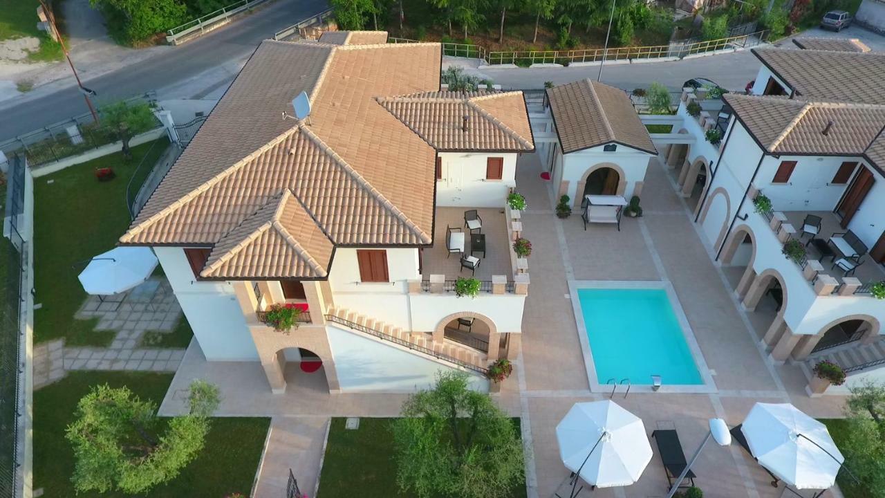 Residence Stella Del Gran Sasso Colledara Экстерьер фото