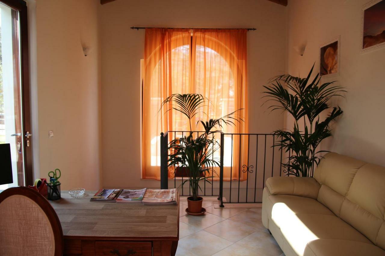 Residence Stella Del Gran Sasso Colledara Экстерьер фото
