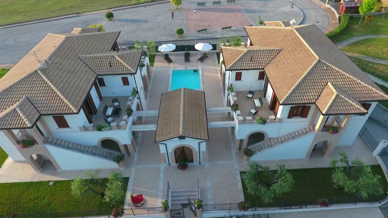 Residence Stella Del Gran Sasso Colledara Экстерьер фото