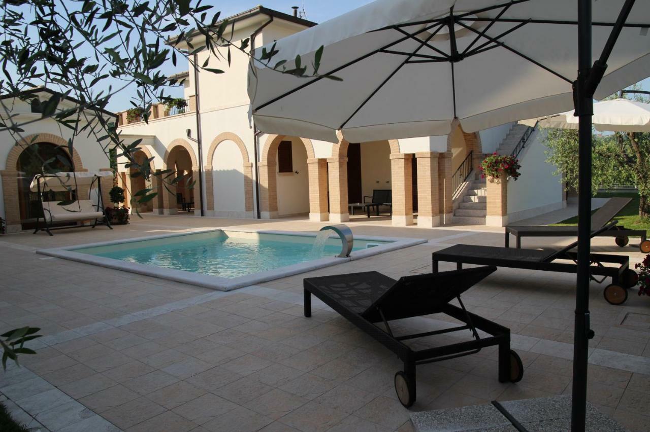 Residence Stella Del Gran Sasso Colledara Экстерьер фото
