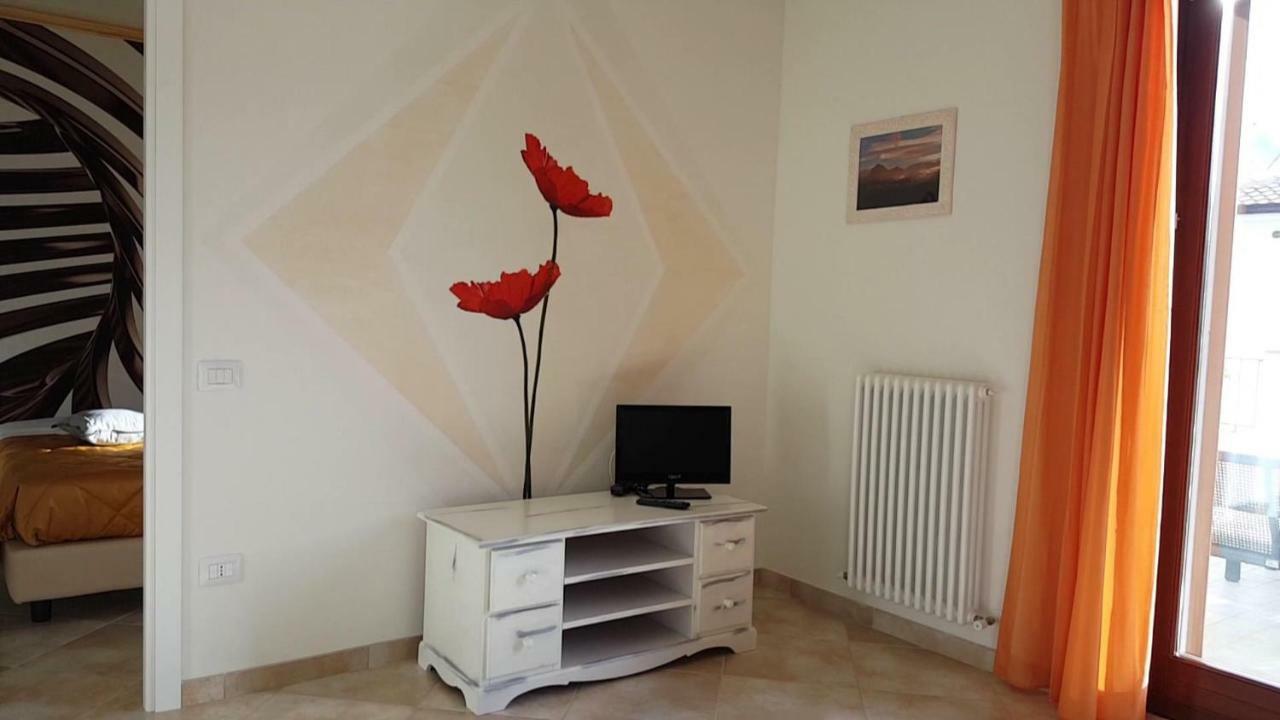 Residence Stella Del Gran Sasso Colledara Экстерьер фото
