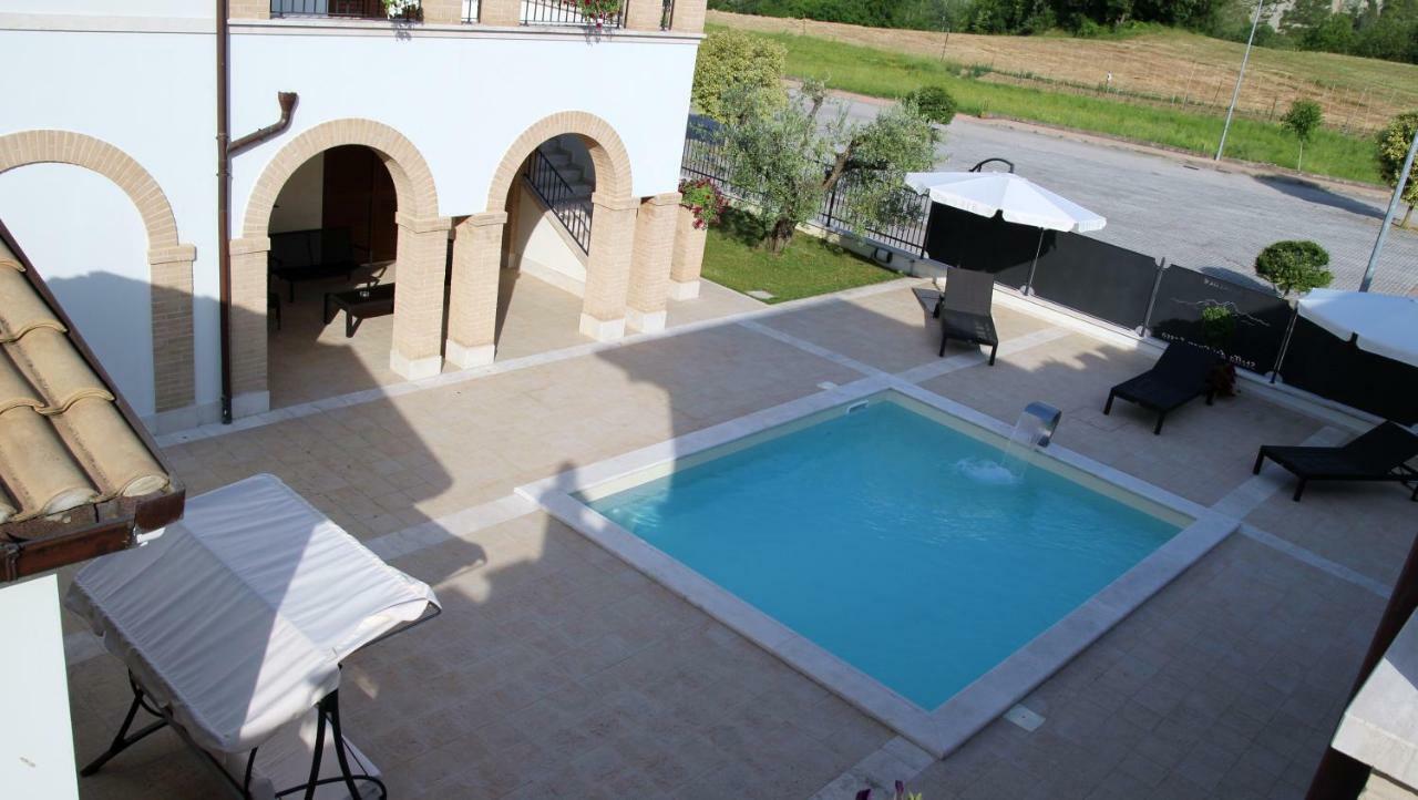 Residence Stella Del Gran Sasso Colledara Экстерьер фото