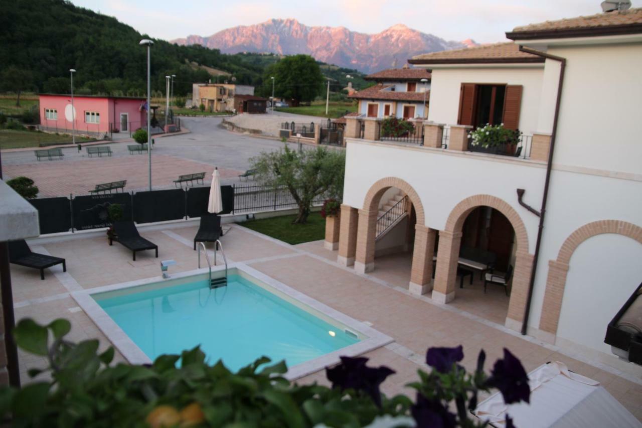 Residence Stella Del Gran Sasso Colledara Экстерьер фото