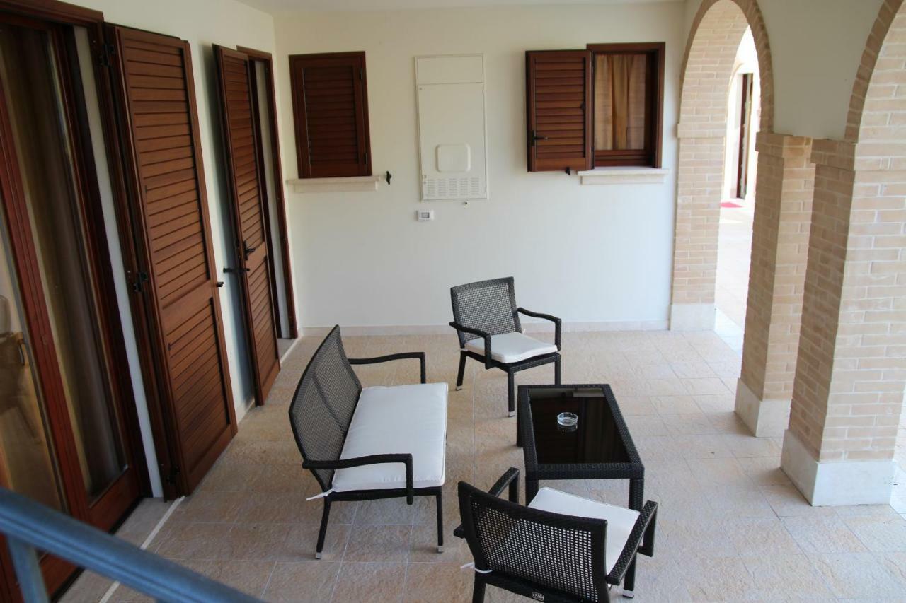 Residence Stella Del Gran Sasso Colledara Экстерьер фото