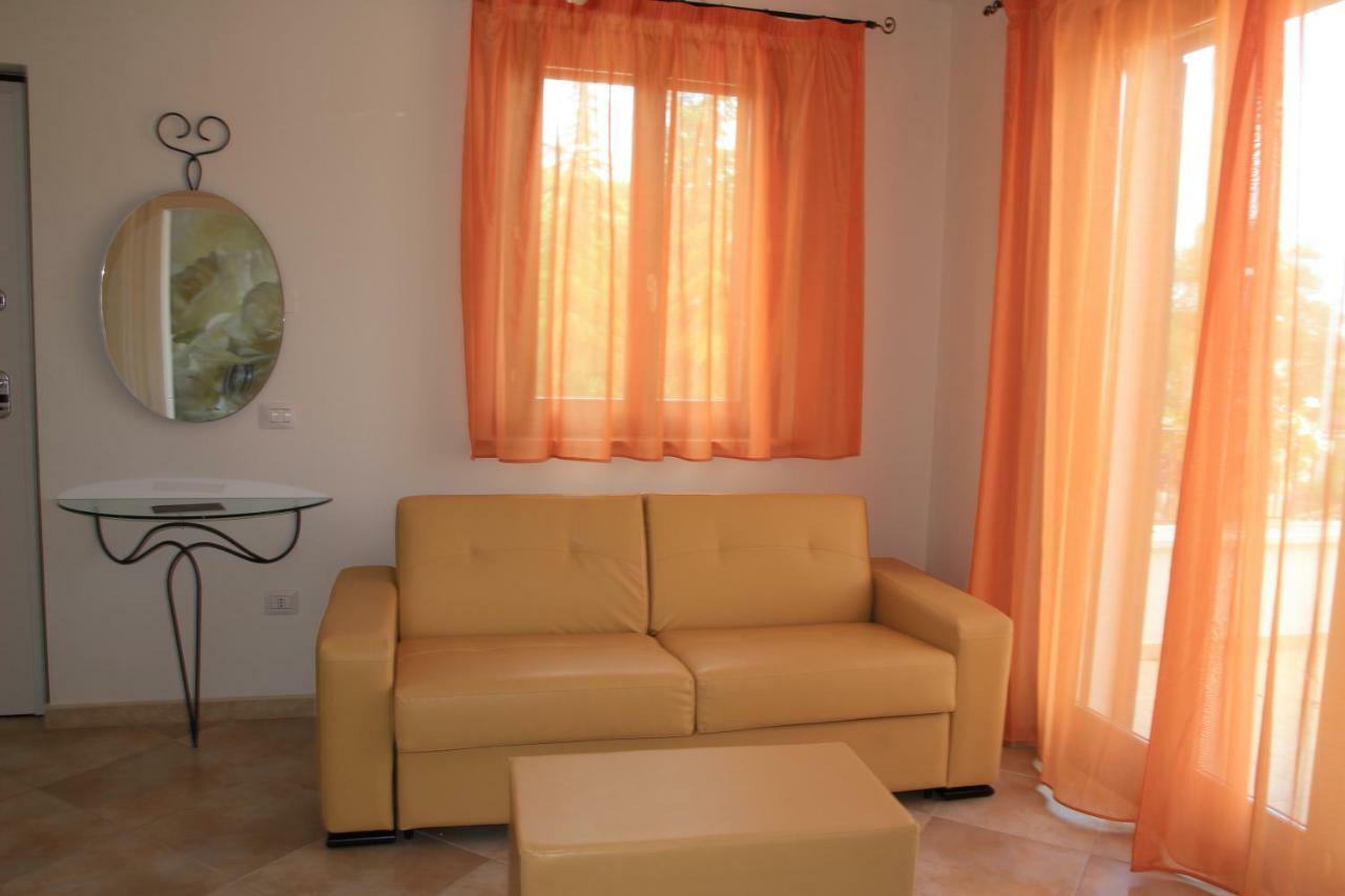 Residence Stella Del Gran Sasso Colledara Экстерьер фото